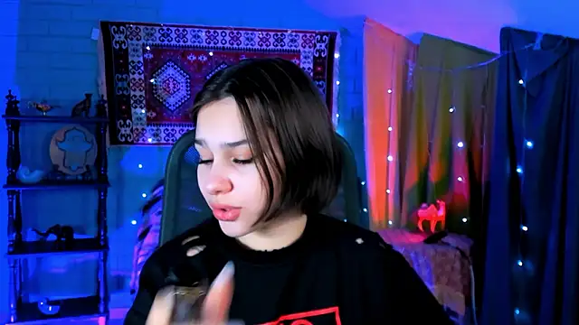 KimClarks  online show from February 2026 03:03:02 PM