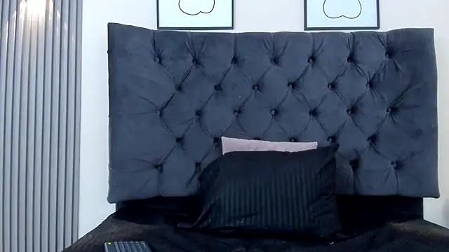 Snapshot of Sofia_Seduccion chatting on November 2025 12:21:02 PM Sofia Seduccion online show from November 2025 12:21:02 PM