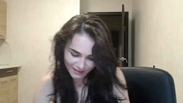 Silviaa a online show from November 2025 08:24:01 PM