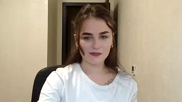 Silviaa a online show from January 2026 08:01:01 PM