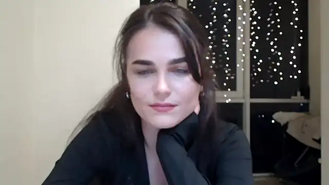 Silviaa a online show from November 2025 08:31:02 PM