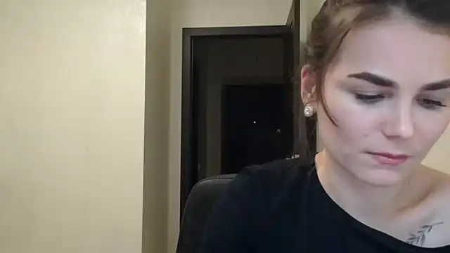 Silviaa a online show from March 2026 08:16:02 PM