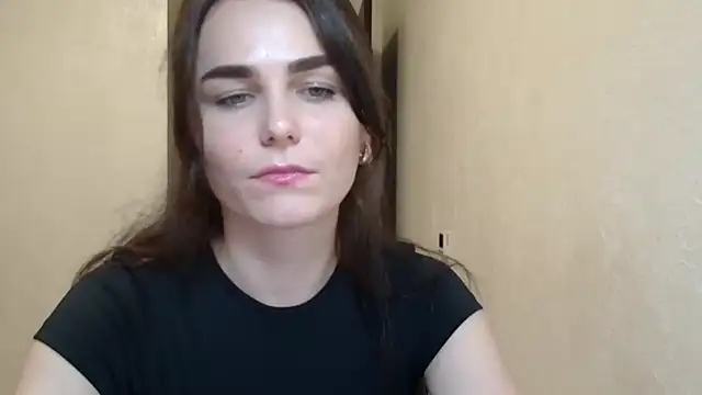 Silviaa a online show from November 2025 05:06:02 PM