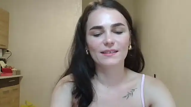 Silviaa a online show from November 2025 10:35:02 PM