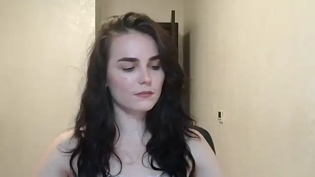 Silviaa a online show from November 2025 08:12:01 PM