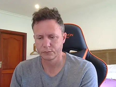 TroyDieselXXX online show from November 2025 05:39:01 AM