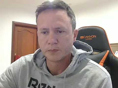 TroyDieselXXX online show from May 2026 04:31:02 AM