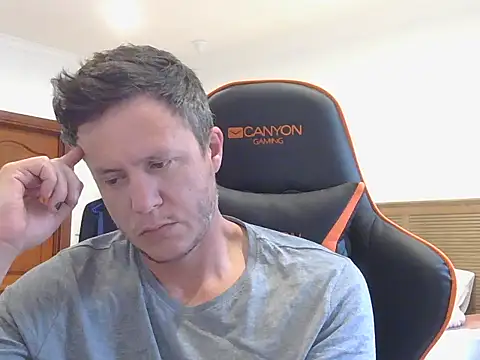 TroyDieselXXX online show from September 2025 05:01:02 AM