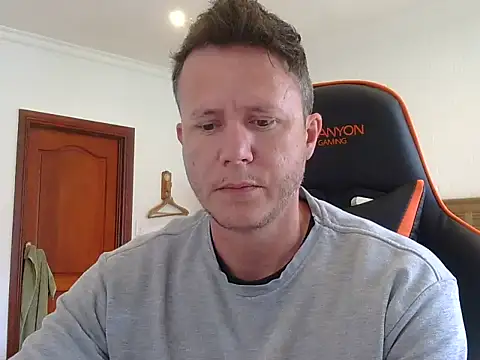 TroyDieselXXX online show from November 2025 05:08:01 AM