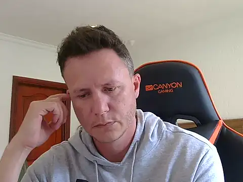 TroyDieselXXX online show from December 2025 09:33:02 AM