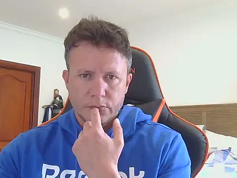 TroyDieselXXX online show from November 2025 06:39:02 AM