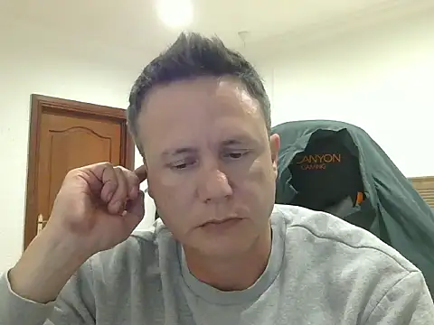 Snapshot of TroyDieselXXX chatting on July 2026 06:14:01 PM TroyDieselXXX online show from July 2026 06:14:01 PM