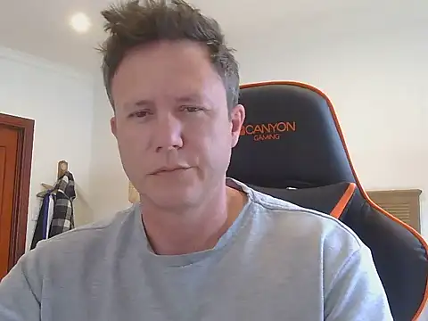 TroyDieselXXX online show from November 2025 05:44:02 AM