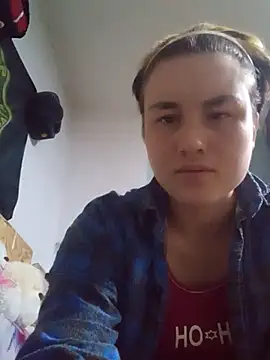 Snapshot of MoonIrene chatting on October 2025 03:02:02 PM MoonIrene online show from October 2025 03:02:02 PM