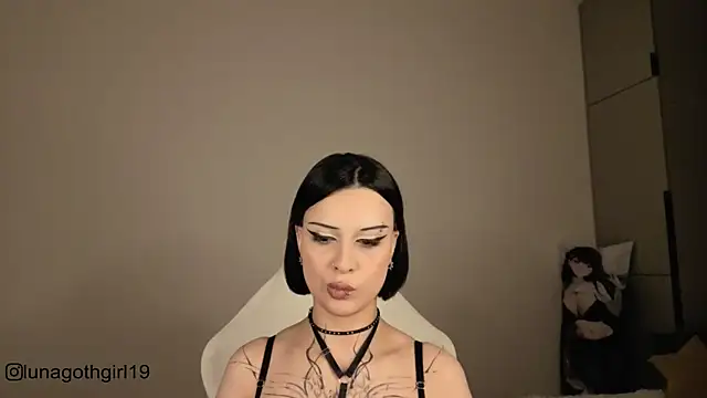 IamLuna2006 online show from November 2025 04:34:02 AM