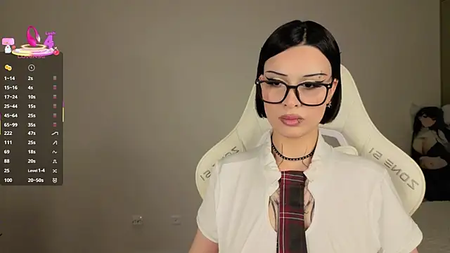 IamLuna2006 online show from December 2025 04:39:02 AM