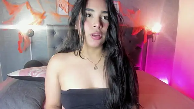 Snapshot of GiannaSlimJB chatting on October 2025 04:13:02 AM GiannaSlimJB online show from October 2025 04:13:02 AM