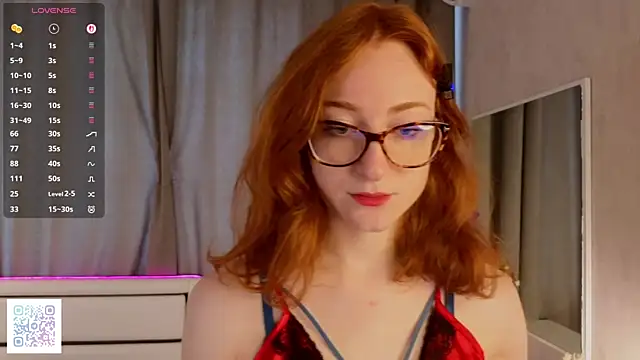 VeronaHascall online show from October 2025 04:14:01 AM