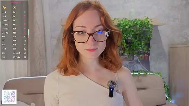 VeronaHascall online show from September 2025 04:18:01 AM