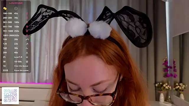 VeronaHascall online show from October 2025 04:16:02 AM