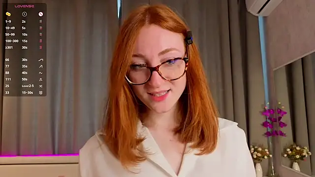 VeronaHascall online show from October 2025 04:24:02 AM