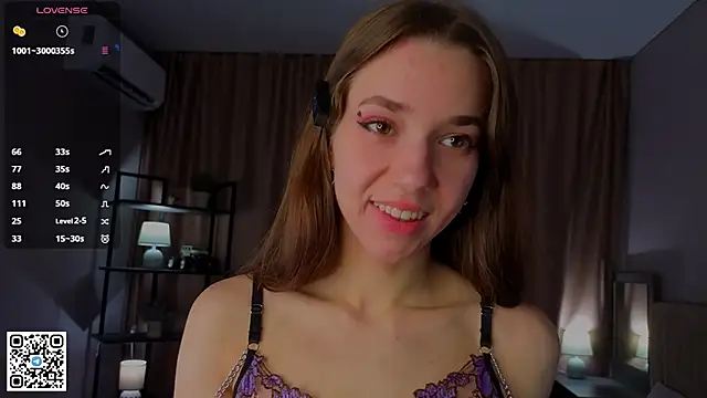 Snapshot of PetraHambelton chatting on November 2025 04:11:01 AM PetraHambelton online show from November 2025 04:11:01 AM