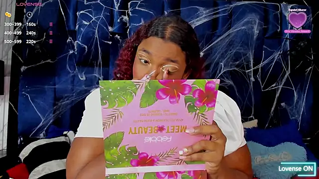 Alaia Gutierrez online show from October 2025 04:37:02 PM