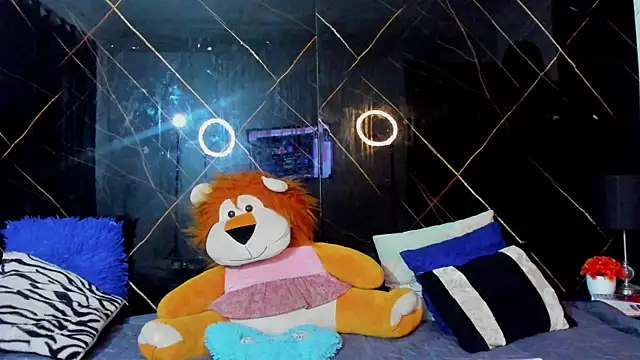 Alaia Gutierrez online show from November 2025 09:26:02 PM