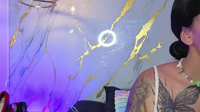 Scaarlettfox online show from April 2026 07:33:01 PM