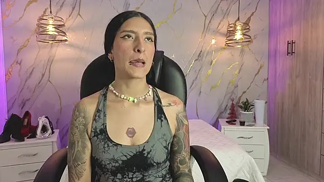 Scaarlettfox online show from December 2025 07:09:02 PM