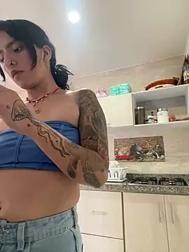 Scaarlettfox online show from March 2026 04:35:01 PM