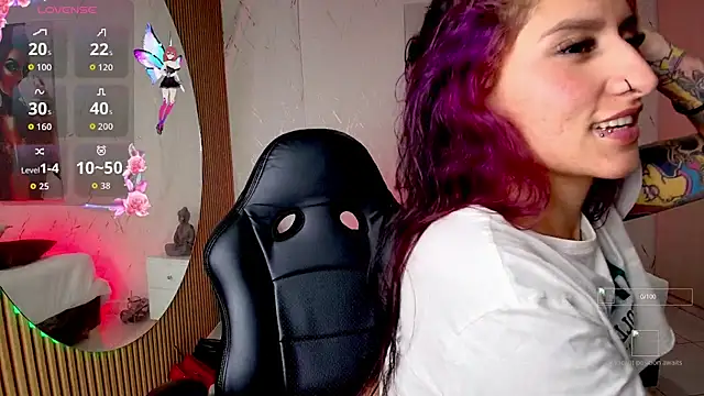 Scaarlettfox online show from September 2025 08:15:01 PM