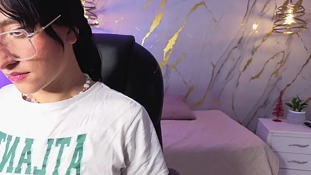 Scaarlettfox online show from March 2026 07:26:02 PM