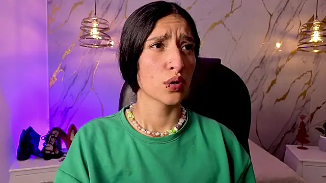 Scaarlettfox online show from February 2026 07:22:01 PM