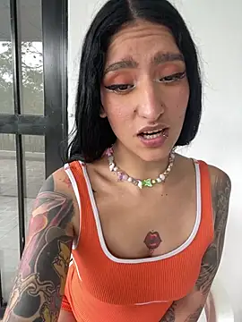 Scaarlettfox online show from February 2026 06:38:01 PM