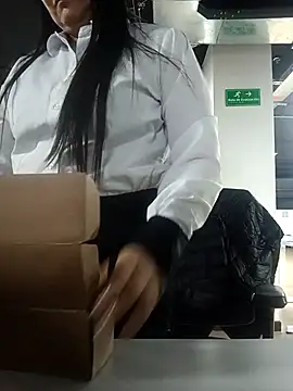 Romina693 online show from November 2025 06:23:01 AM