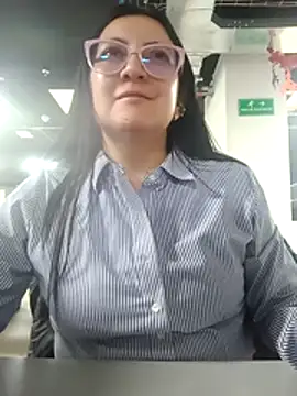 Romina693 online show from November 2025 06:16:02 AM