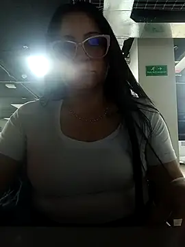 Romina693 online show from November 2025 06:12:02 AM