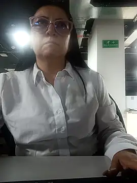 Romina693 online show from December 2025 06:45:02 AM