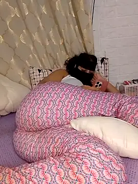 Snapshot of Samaarsexy23 chatting on November 2025 11:26:01 PM Samaarsexy23 online show from November 2025 11:26:01 PM