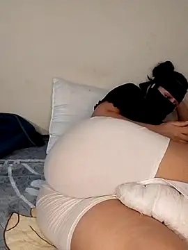 Snapshot of Samaarsexy23 chatting on November 2025 01:05:02 PM Samaarsexy23 online show from November 2025 01:05:02 PM