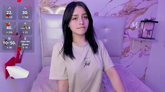 Anna Blade  online show from April 2026 03:27:01 PM