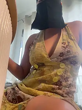 Snapshot of latinabhabi chatting on November 2025 07:34:02 AM latinabhabi online show from November 2025 07:34:02 AM