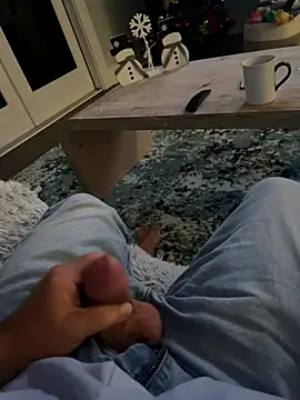 cyclone1212 online show from December 2025 05:07:01 PM