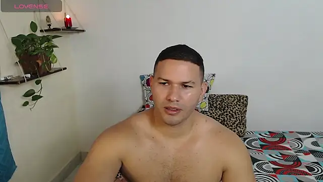 Snapshot of Tim_mz01 chatting on July 2026 05:21:02 PM Tim mz01 online show from July 2026 05:21:02 PM