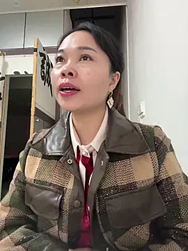 Snapshot of xlj4523 chatting on October 2025 05:06:01 AM xlj4523 online show from October 2025 05:06:01 AM