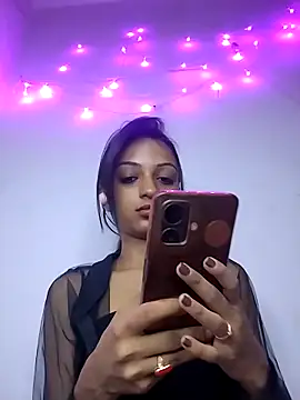 Your-Kitkat online show from November 2025 06:23:01 PM