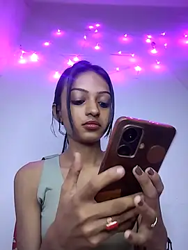 Your-Kitkat online show from November 2025 05:05:01 PM