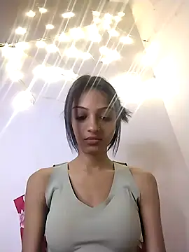 Your-Kitkat online show from November 2025 07:39:01 PM