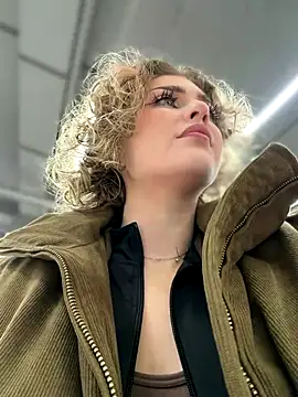 KellyKeler online show from December 2025 01:37:01 PM